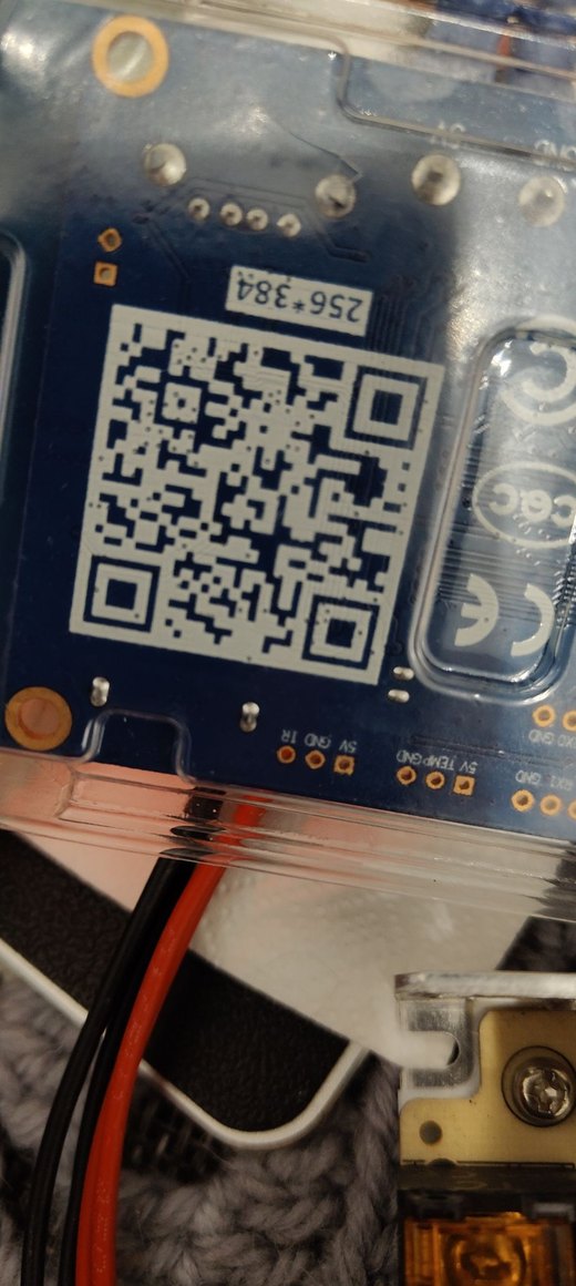 QR-код и номер на плате WF4